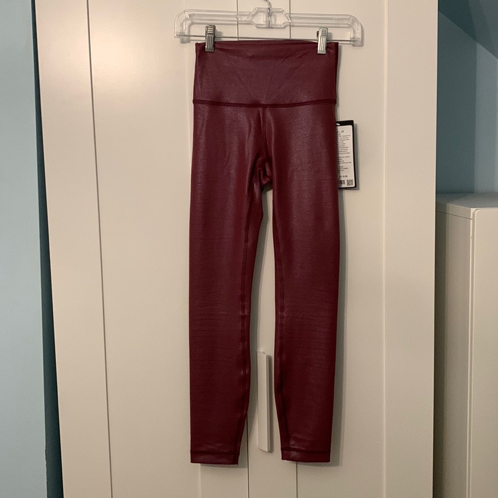 Lululemon Wunder Train HR Tight 25” in Foil Special Edition (Merlot) NWT